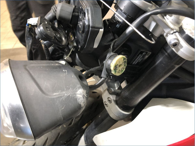 TRIUMPH 675 STREET TRIPLE R ABS