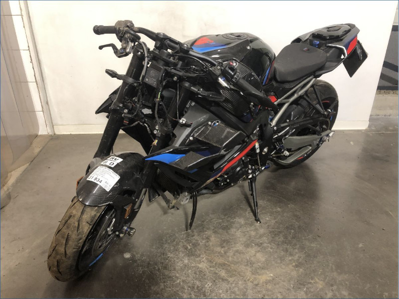 BMW M1000R 