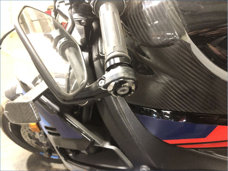 BMW M1000R 