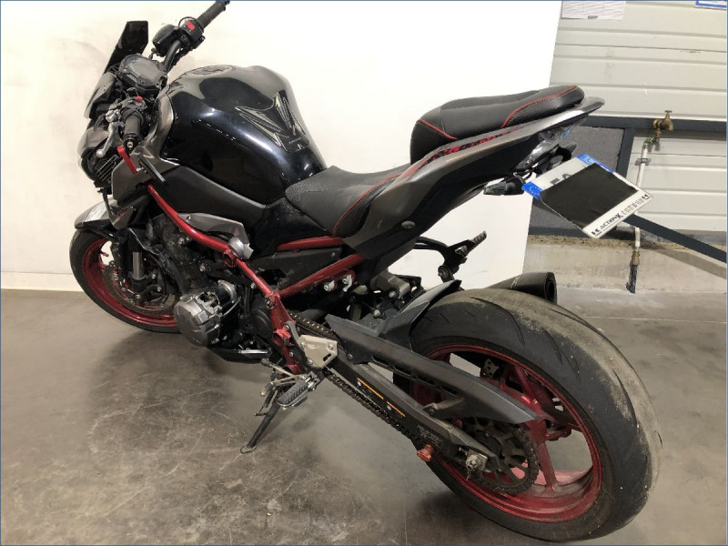 KAWASAKI Z900 