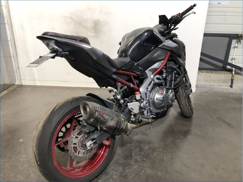 KAWASAKI Z900 
