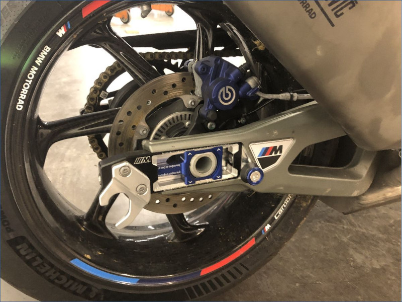 BMW M1000R 
