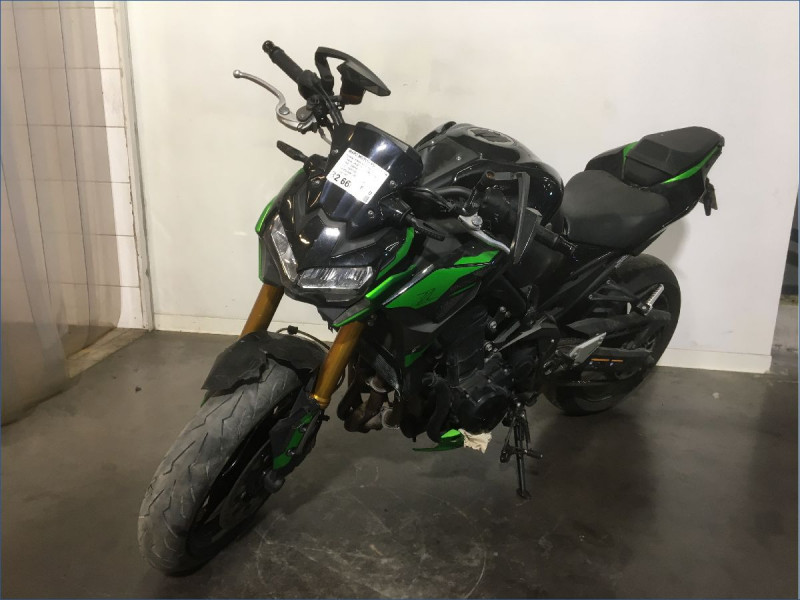 KAWASAKI Z900 