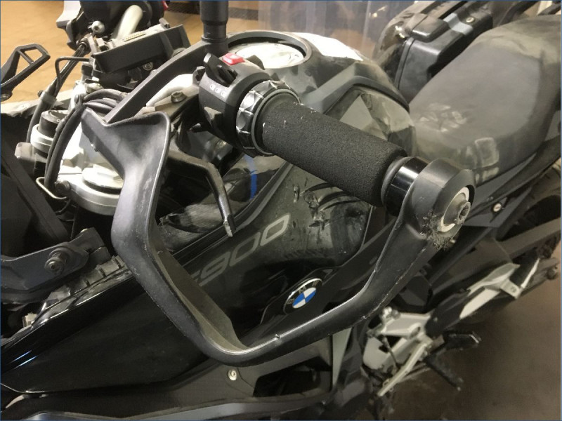 BMW F900XR 