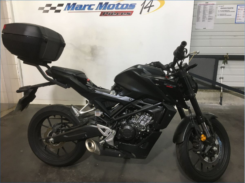 HONDA CB125R 