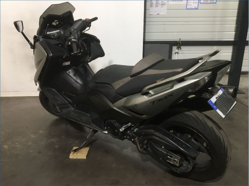YAMAHA 530 TMAX 