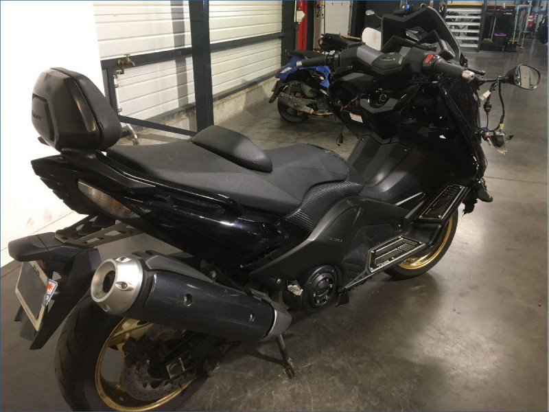 YAMAHA 530 TMAX 