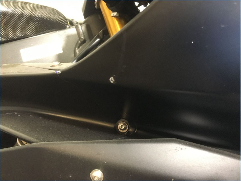 YAMAHA R6 