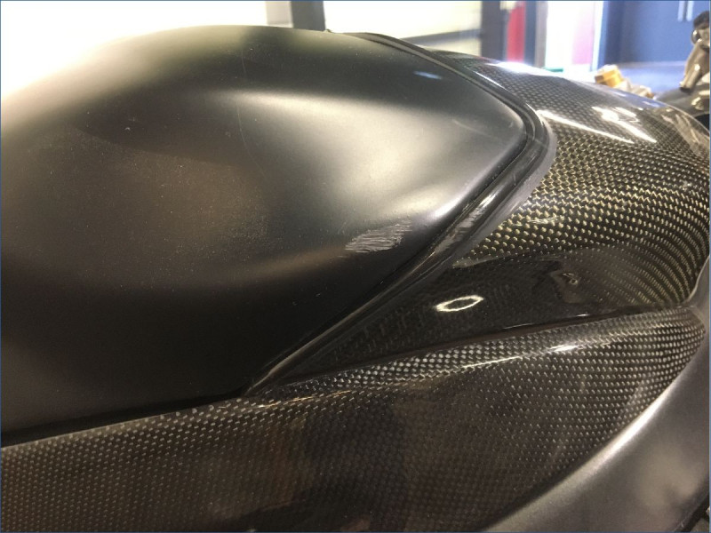 YAMAHA R6 
