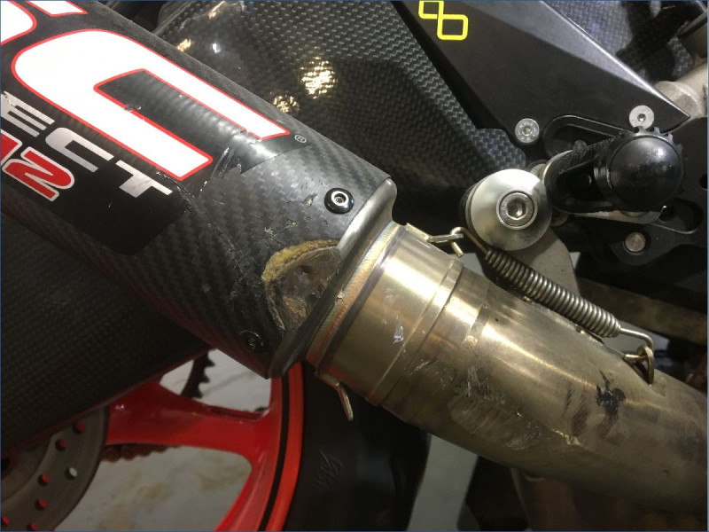 YAMAHA R6 