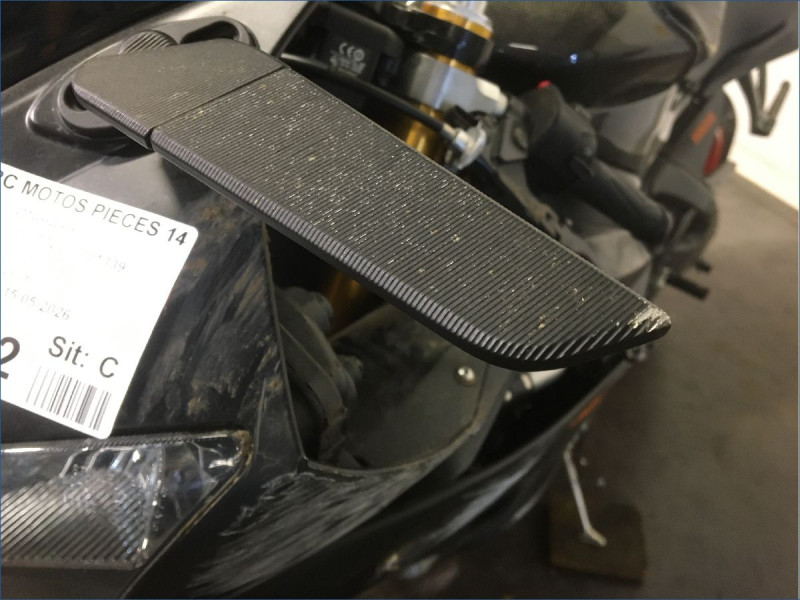 YAMAHA R6 