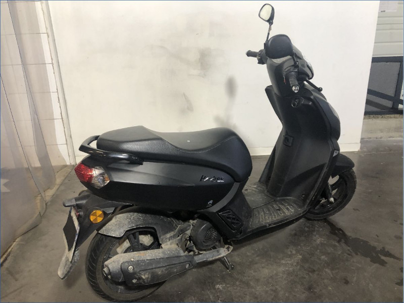 PEUGEOT 50 KISBEE 4T BLACK EDITION