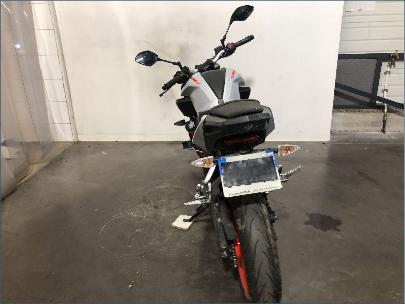 YAMAHA MT125 