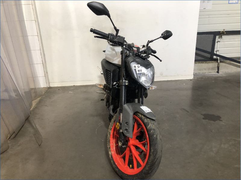 YAMAHA MT125 