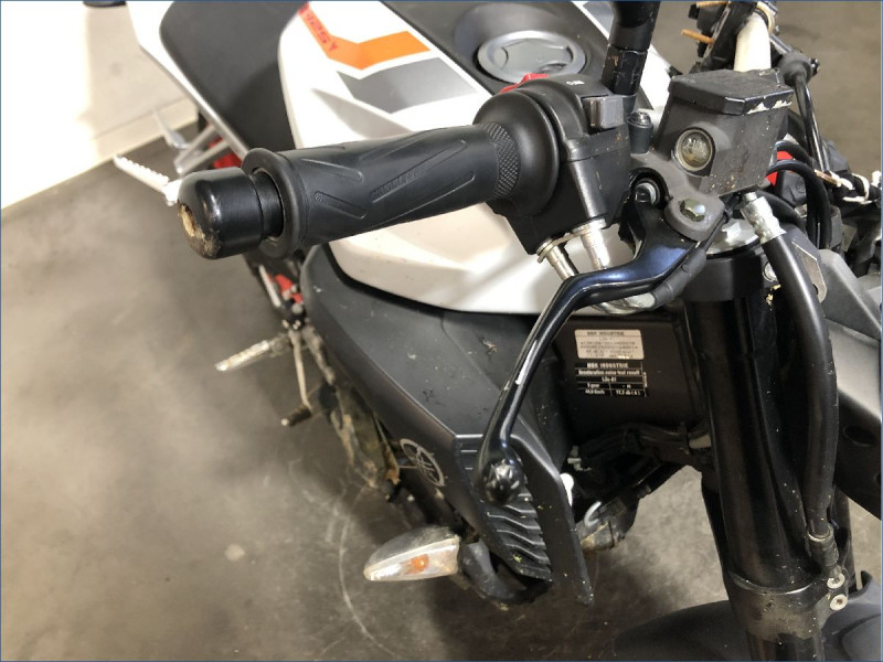 YAMAHA MT125 