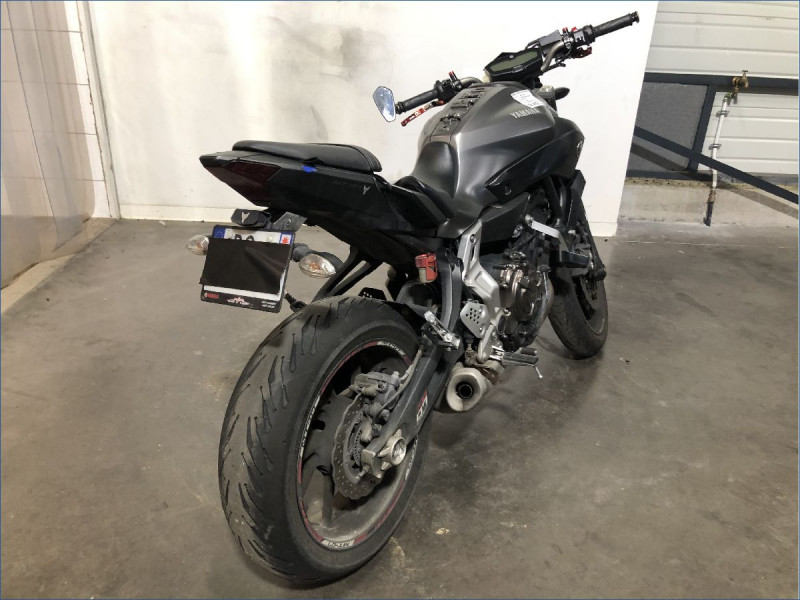 YAMAHA MT07 