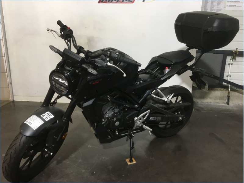 HONDA CB125R 