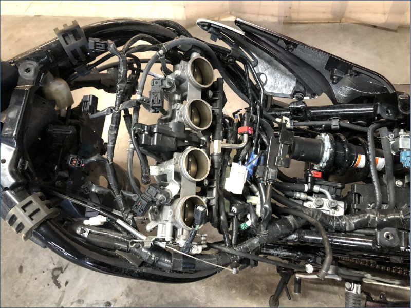 KAWASAKI Z900 RS 