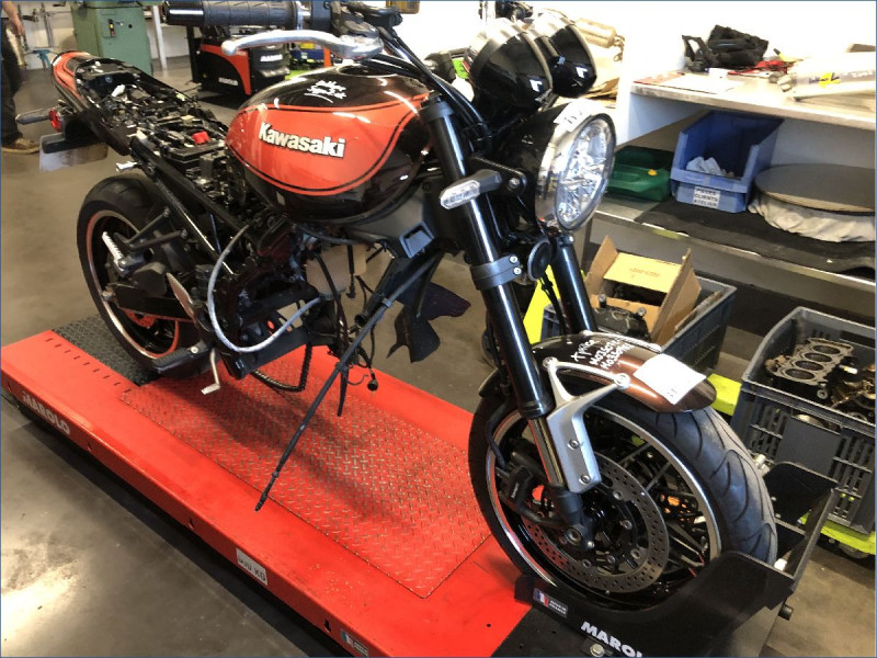 KAWASAKI Z900 RS 