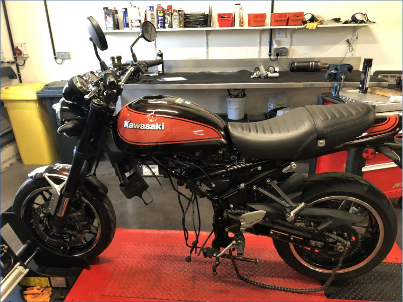 KAWASAKI Z900 RS 