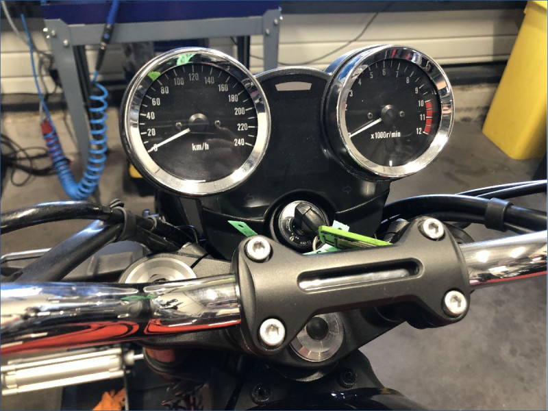 KAWASAKI Z900 RS 