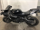 YAMAHA R1 