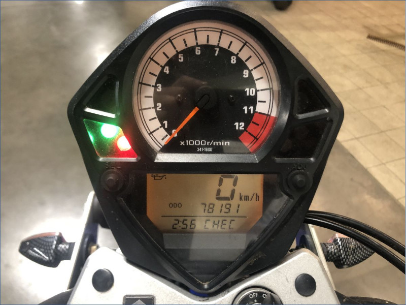 SUZUKI 1000 SV N