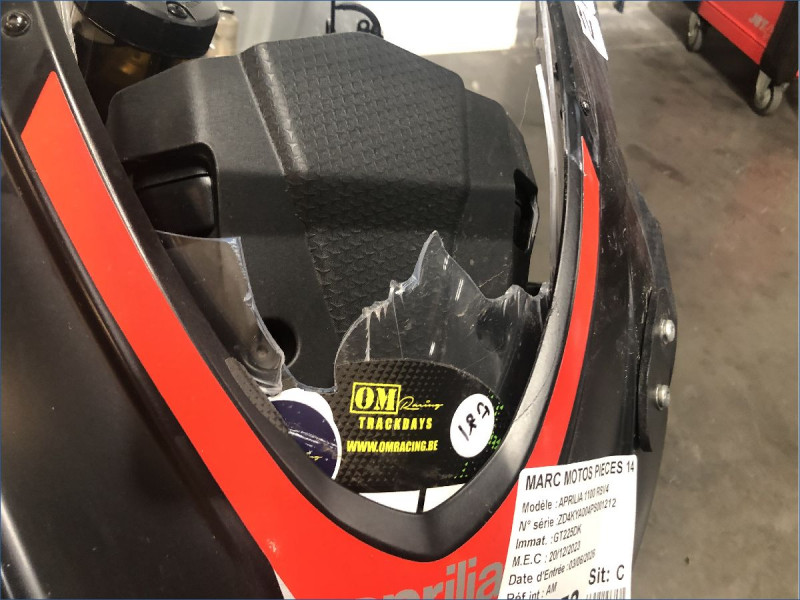 APRILIA 1100 RSV4 
