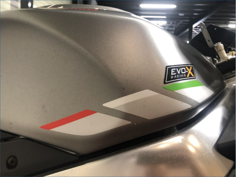 APRILIA 1100 RSV4 