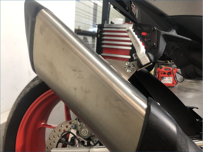 APRILIA 1100 RSV4 