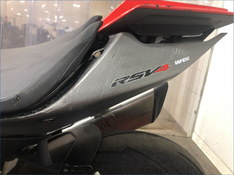 APRILIA 1100 RSV4 