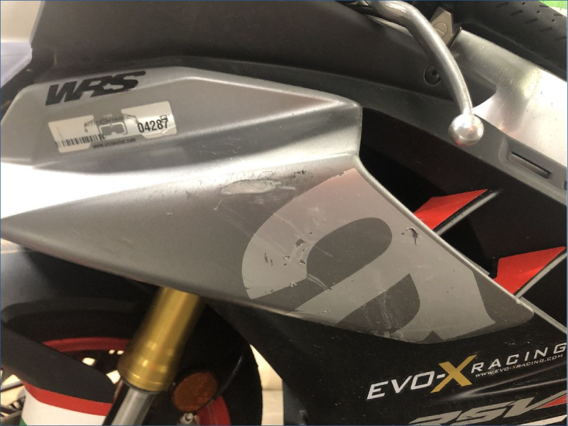 APRILIA 1100 RSV4 