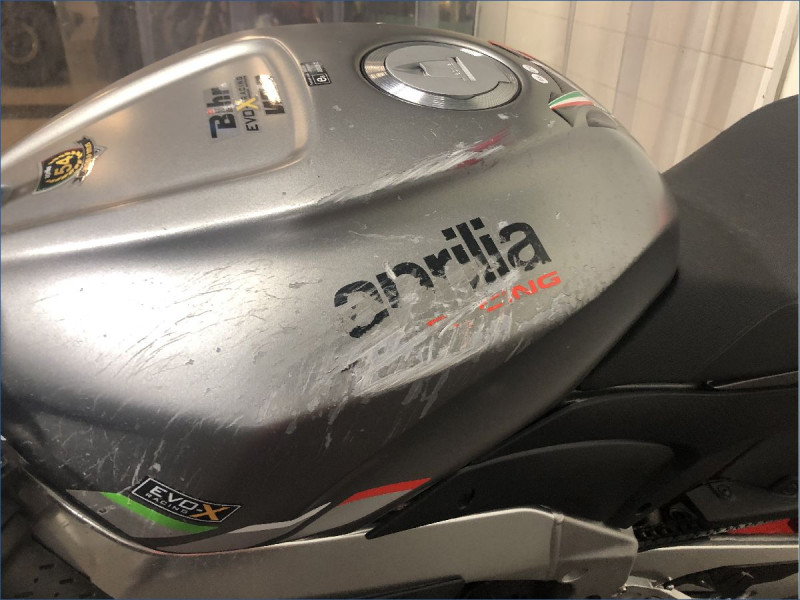 APRILIA 1100 RSV4 
