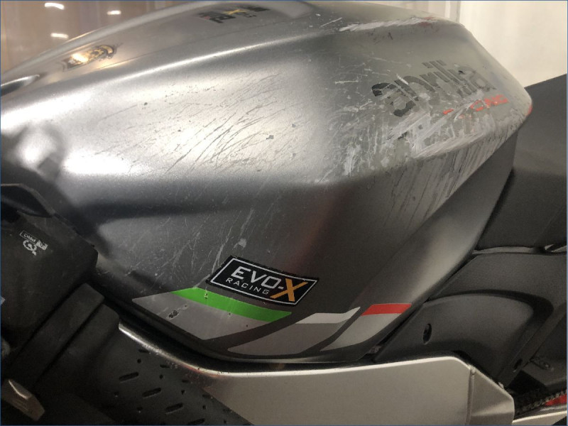 APRILIA 1100 RSV4 
