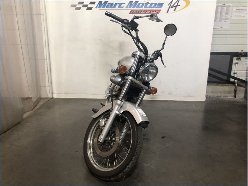 SUZUKI 125 INTRUDER 