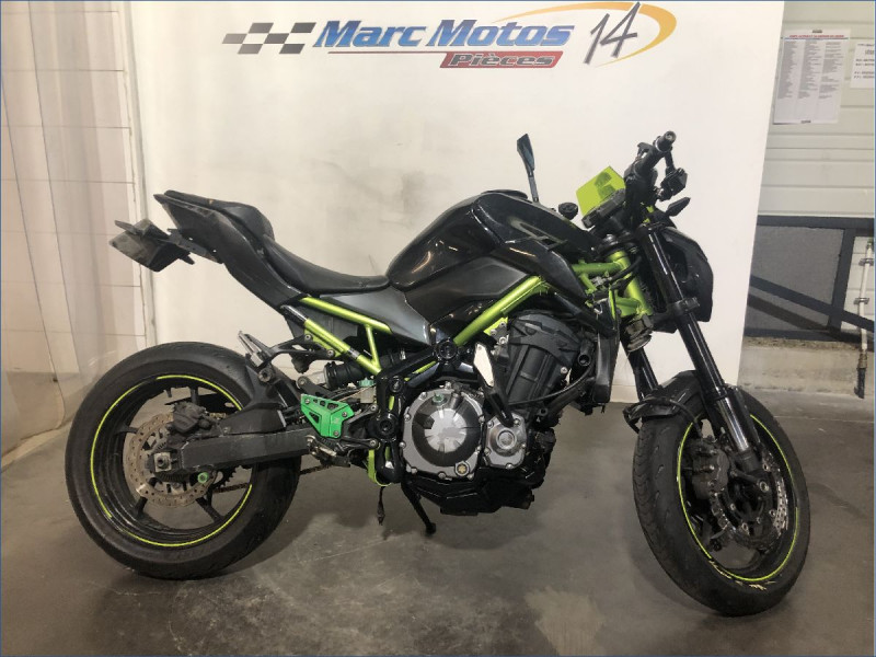 KAWASAKI Z900 