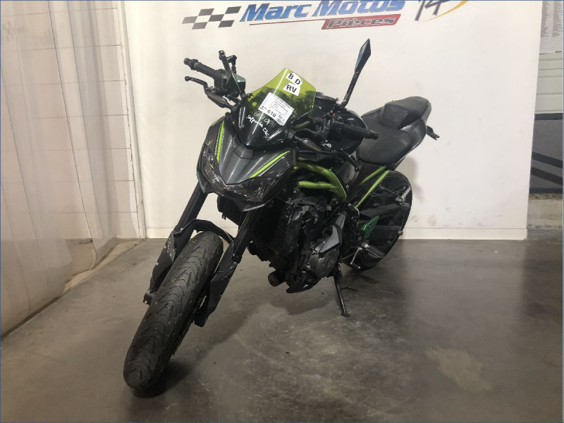 KAWASAKI Z900 