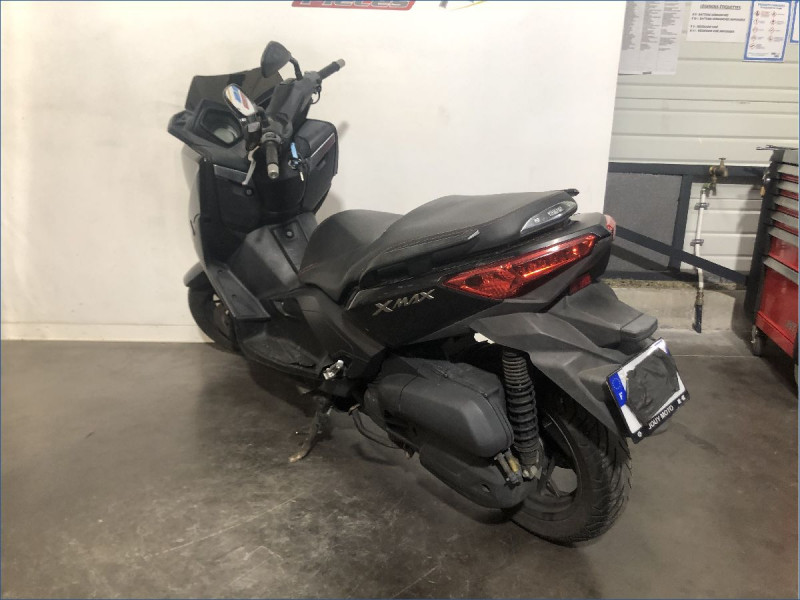 YAMAHA 125 XMAX 