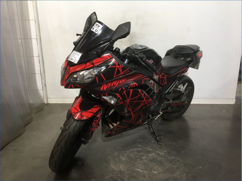 KAWASAKI 300 NINJA 