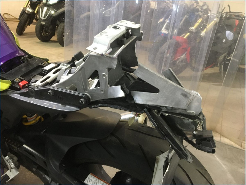 SUZUKI 750 GSXR 