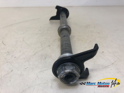 AXE DE ROUE ARRIERE SUZUKI 750 GSX-S A2 2020