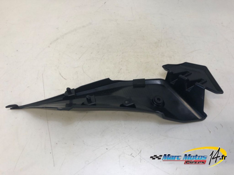 CACHE LATERAL INTERMEDIAIRE DROIT SUZUKI 750 GSX-S A2 2020