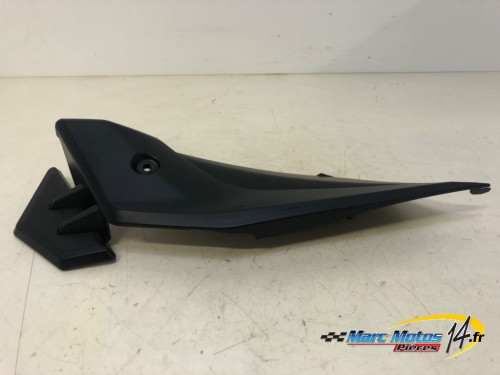 CACHE LATERAL INTERMEDIAIRE GAUCHE SUZUKI 750 GSX-S A2 2020