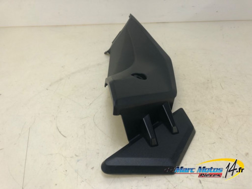 CACHE LATERAL INTERMEDIAIRE GAUCHE SUZUKI 750 GSX-S A2 2020