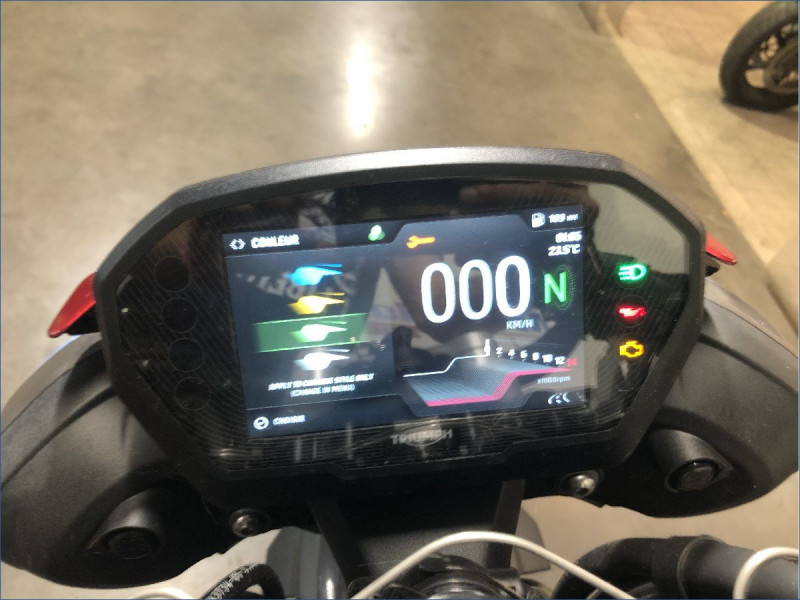TRIUMPH 765 STREET TRIPLE RS
