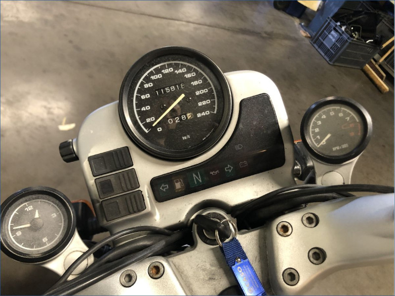 BMW R1100R 