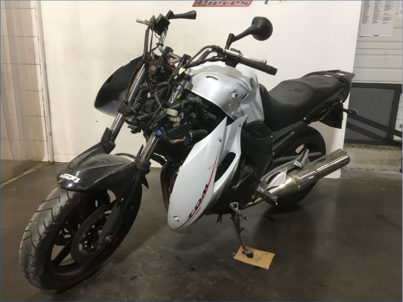 YAMAHA 900 TDM 