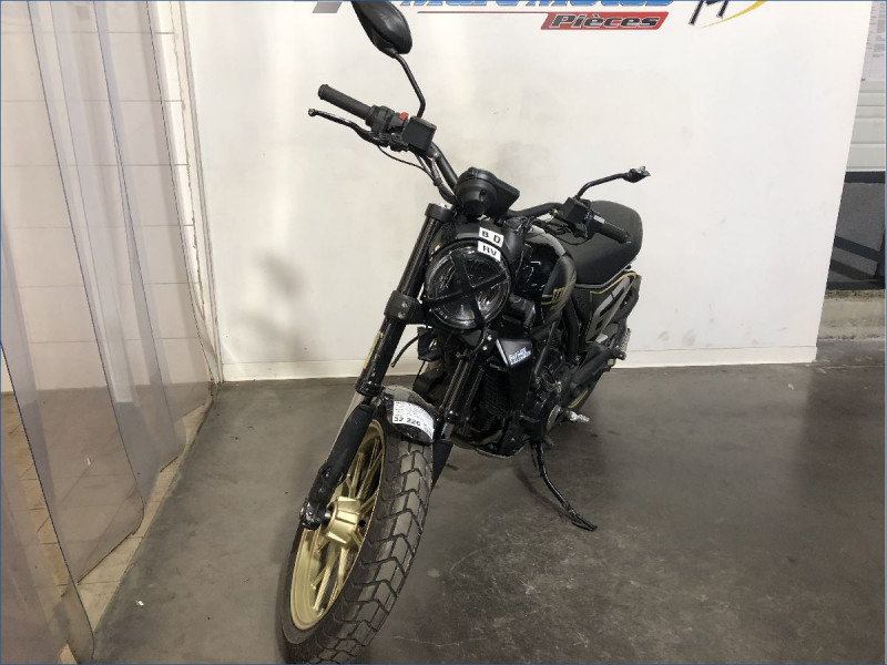 DUCATI 800 SCRAMBLER 