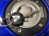 YAMAHA R7 
