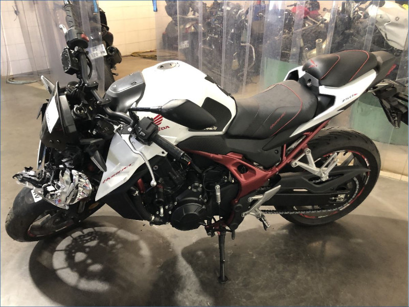 HONDA 750 HORNET A2